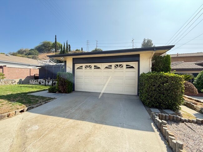 1220 Crest Vista Dr in Monterey Park, CA - Building Photo - Building Photo