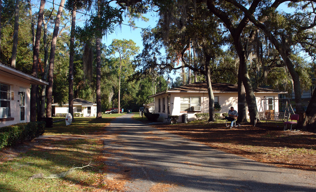 Sisters Incorporated in Jacksonville, FL - Foto de edificio - Building Photo