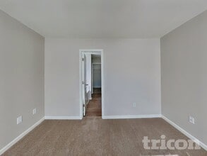 3923 Carolina Cherry Dr in Raleigh, NC - Foto de edificio - Building Photo