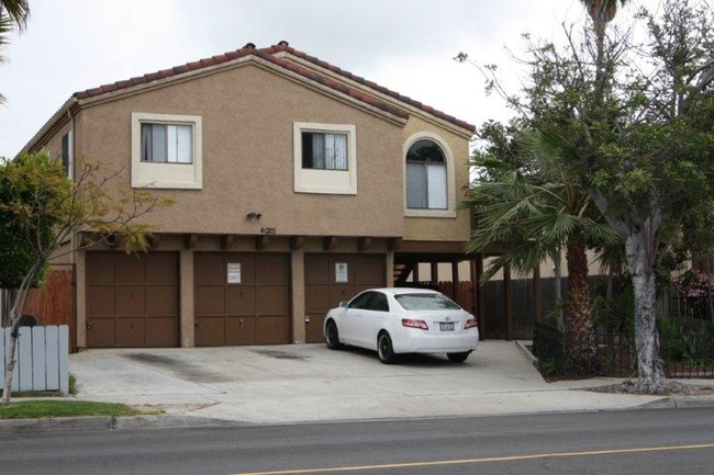 Texas Villa Apartments in San Diego, CA - Building Photo - Building Photo