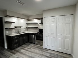 1232 Apple Glen St in Bentonville, AR - Building Photo