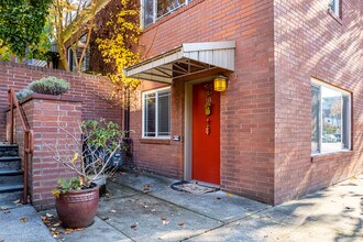 1800 Place Apartments in Portland, OR - Building Photo - Building Photo