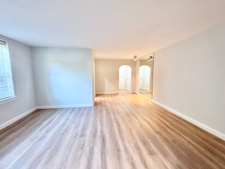 22 S Old Glebe Rd in Arlington, VA - Building Photo