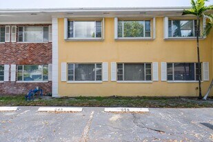 5840 NE 22nd Way in Fort Lauderdale, FL - Building Photo