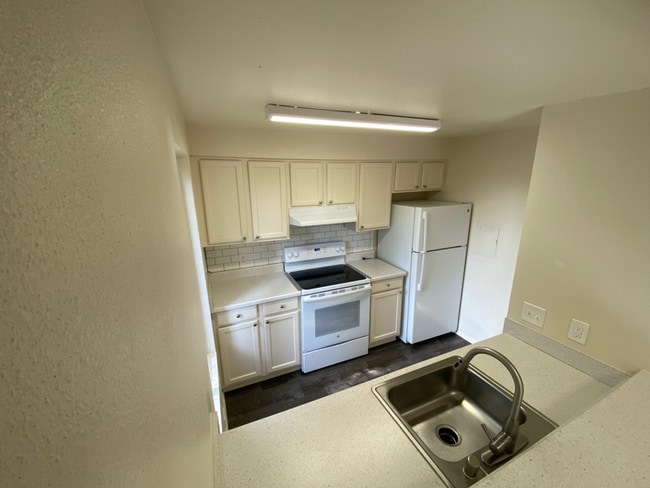 13716 15th Ave NE in Seattle, WA - Building Photo - Building Photo