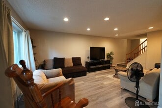 151 Tennyson Dr in Plainsboro, NJ - Building Photo - Building Photo