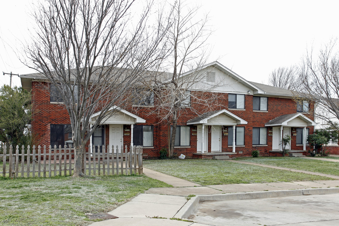 1100 NW 27th St. in Oklahoma City, OK - Building Photo