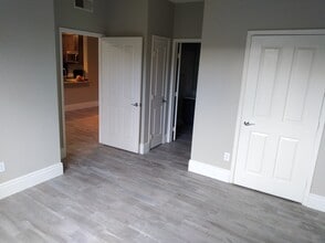22681 Oakgrove, Unit 413 in Aliso Viejo, CA - Building Photo - Building Photo