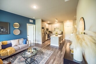 The Robert Apartments in Madison, AL - Foto de edificio - Building Photo