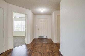 1604 Withers Way in Krum, TX - Building Photo - Building Photo