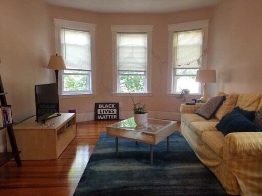 10 Magnolia St-Unit -2 in Arlington, MA - Building Photo - Building Photo