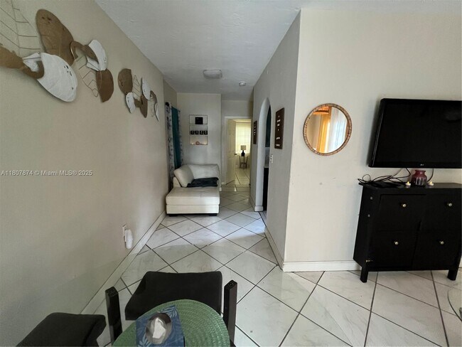 55 NW 69th St in Miami, FL - Building Photo - Building Photo