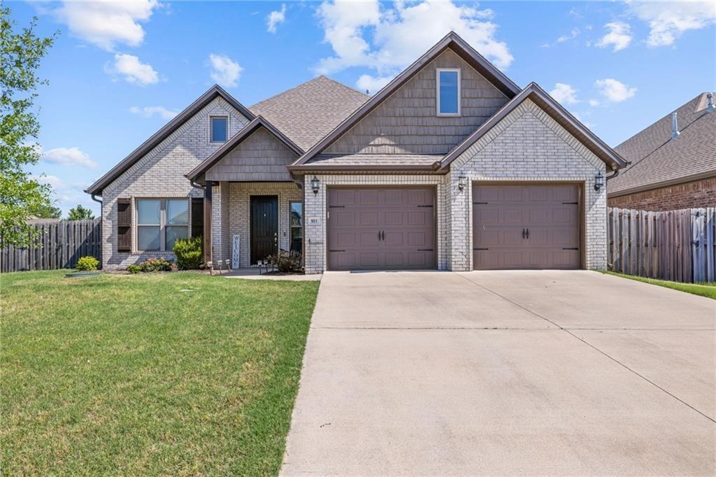 801 Bellmara Cir in Cave Springs, AR - Building Photo