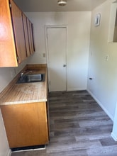 515 Lampasas Ave in Sacramento, CA - Building Photo - Building Photo
