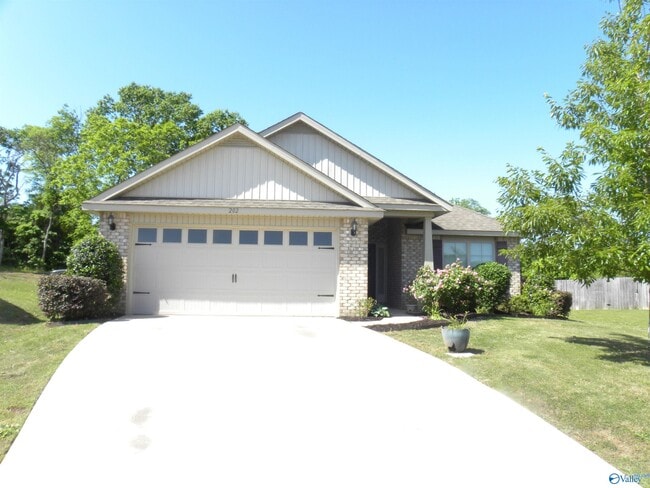 202 Ashbrook Cir in Harvest, AL - Building Photo - Building Photo
