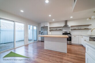 2479 Caminito Ocean Cove in Encinitas, CA - Building Photo - Building Photo