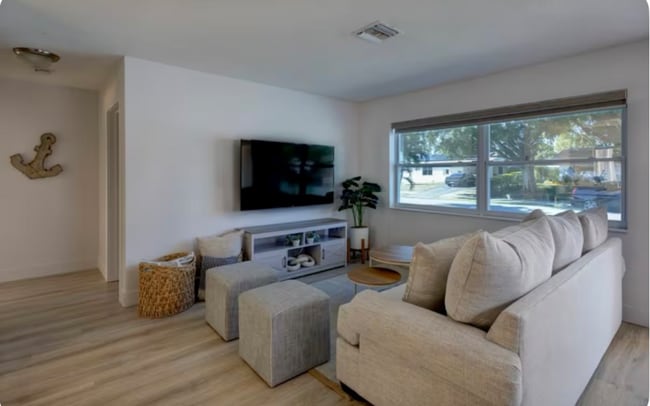 1280 SW 7th Ave in Deerfield Beach, FL - Building Photo - Building Photo