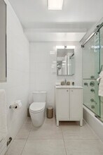 125 E 83rd St in New York, NY - Building Photo - Building Photo