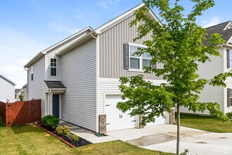 12521 Palomino Dr in Midland, NC - Foto de edificio - Building Photo