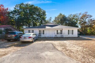 109 Lacey St, Unit 109 Lacey in Bamberg, SC - Building Photo