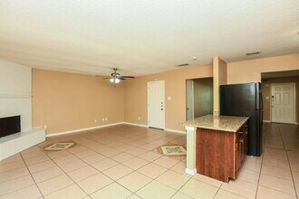 3713 Arnold Dr in Fort Worth, TX - Foto de edificio - Building Photo