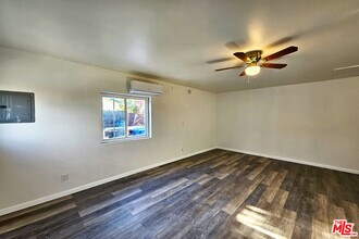 19759 Roscoe Blvd in Los Angeles, CA - Building Photo - Building Photo