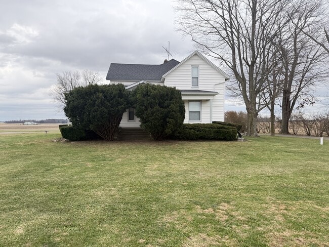 property at 4790 Lancaster Thornville Rd NE