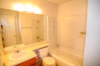 9423 Olde Towne Row in Dallas, TX - Foto de edificio - Building Photo