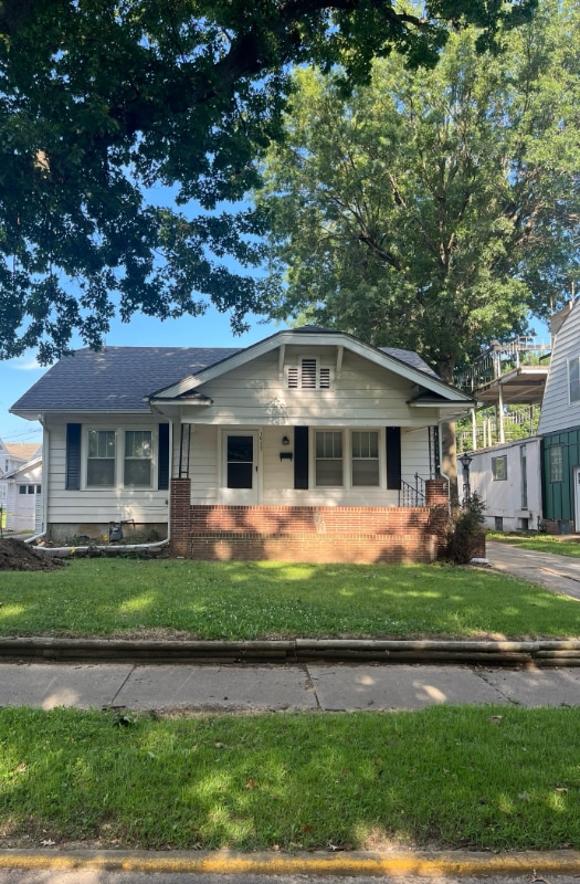 property at 1917 S Locust St
