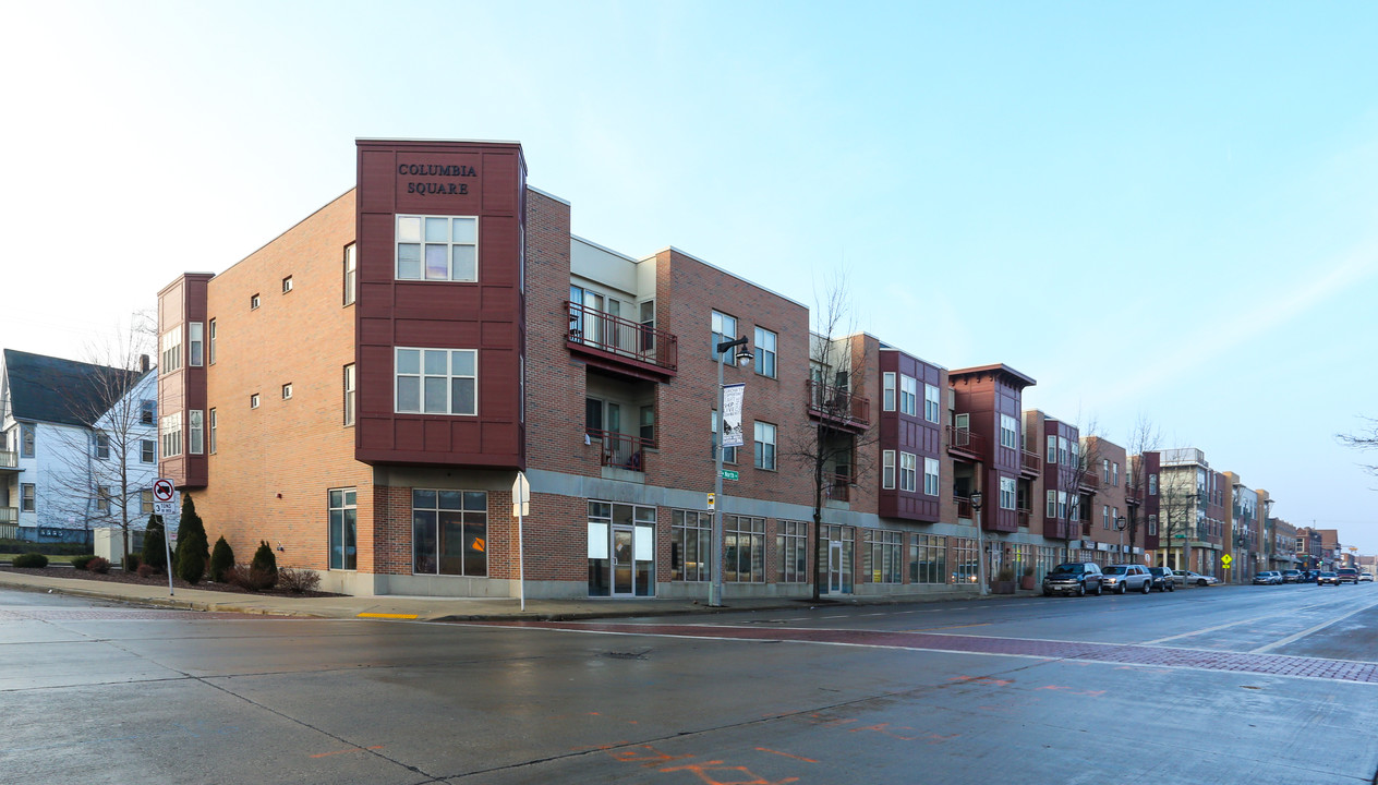 Columbia Square in Milwaukee, WI - Building Photo