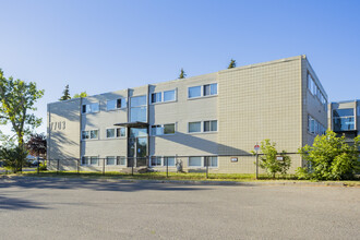 Elbow Court in Calgary, AB - Building Photo - Building Photo