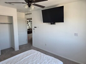 6914 Feather Hl St in North Las Vegas, NV - Building Photo