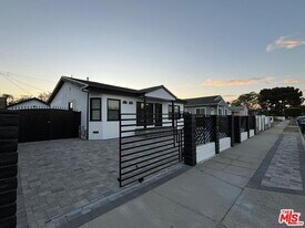 6537 Teesdale Ave in Los Angeles, CA - Building Photo