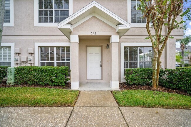 523 Kensington Lake Cir in Brandon, FL - Building Photo - Building Photo