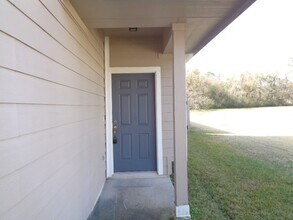 17147 Oakwood Chase Dr in Spring, TX - Foto de edificio - Building Photo