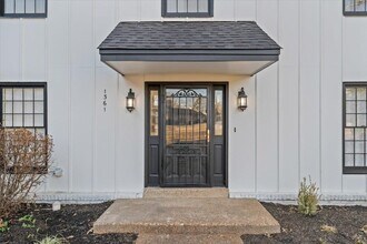 1361 Poplar Ridge Dr in Memphis, TN - Building Photo - Building Photo