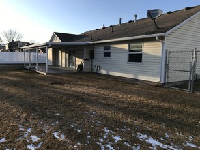 2575 Dry Creek Dr in Riverton, UT - Building Photo - Building Photo