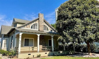 447 N Raymond Ave in Pasadena, CA - Building Photo