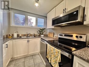 35 Champine Square in Bowmanville, ON - Building Photo - Building Photo