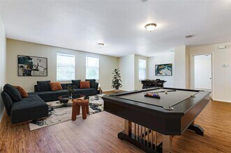 6104 St James Pl in Denton, TX - Building Photo - Building Photo