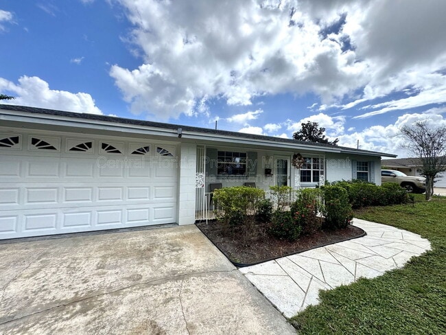 903 Marscastle Ave in Orlando, FL - Building Photo - Building Photo
