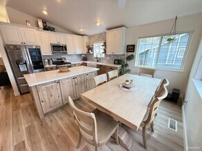 2194 Shasta Ct in South Lake Tahoe, CA - Building Photo - Building Photo