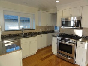 2144 Monterey Blvd in Hermosa Beach, CA - Building Photo - Building Photo