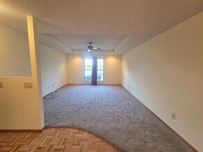 2060 E Belmont St in Springfield, MO - Building Photo - Building Photo