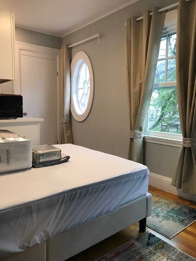 50 Irving St, Unit 50-8 in Cambridge, MA - Foto de edificio - Building Photo