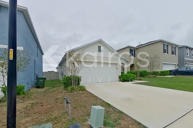 32036 Katelin Cir in Leesburg, FL - Building Photo - Building Photo