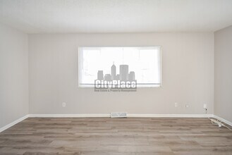 2412 N Lesley Ave in Indianapolis, IN - Building Photo - Building Photo