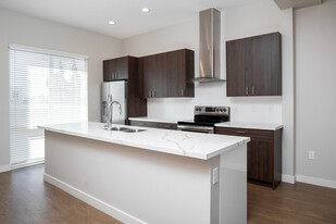 Teakwood Urban Living in Phoenix, AZ - Building Photo