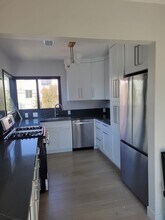 10647 Whipple St in North Hollywood, CA - Building Photo - Building Photo