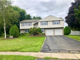 49 Cheshire Dr in South Windsor, CT - Building Photo